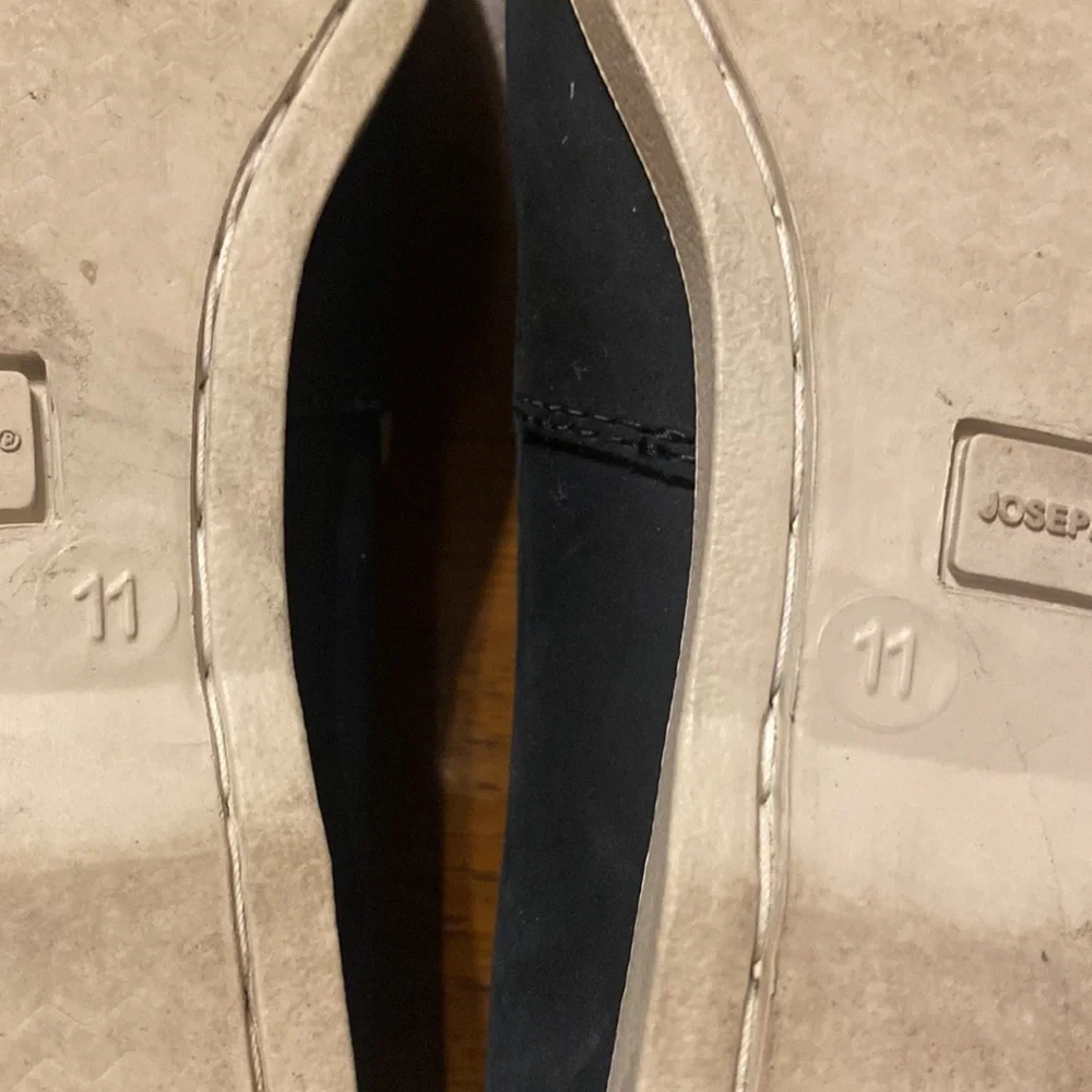 Joseph Abboud. Boat shoes. Navy blue and white. Size 11.